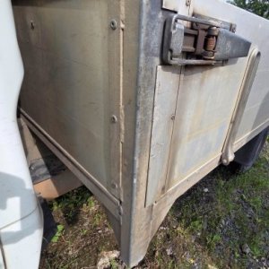 foto 3.5t 6míst tupláky 3.4x2m valník tažné 96kW 2.5D Nissan Cabstar 3513