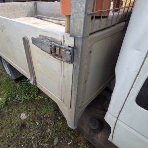 foto 3.5t 6míst tupláky 3.4x2m valník tažné 96kW 2.5D Nissan Cabstar 3513