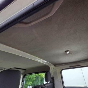 foto 3.5t 6míst tupláky 3.4x2m valník tažné 96kW 2.5D Nissan Cabstar 3513