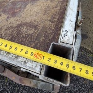 foto 3.5t 6míst tupláky 3.4x2m valník tažné 96kW 2.5D Nissan Cabstar 3513