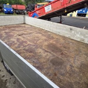 foto 3.5t 6míst tupláky 3.4x2m valník tažné 96kW 2.5D Nissan Cabstar 3513