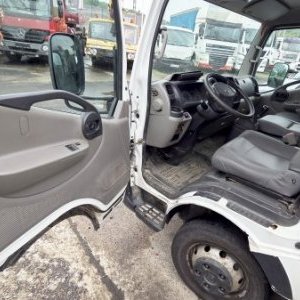 foto 3.5t 6míst tupláky 3.4x2m valník tažné 96kW 2.5D Nissan Cabstar 3513