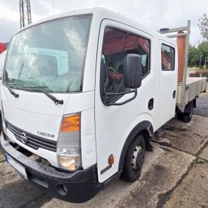 foto 3.5t 6míst tupláky 3.4x2m valník tažné 96kW 2.5D Nissan Cabstar 3513