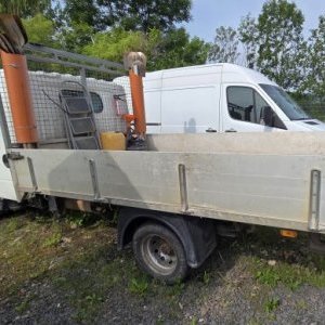 foto 3.5t 6míst tupláky valník tažné 96kW 2.5D Nissan Cabstar 3513