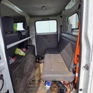 foto 3.5t 6míst tupláky valník tažné 96kW 2.5D Nissan Cabstar 3513