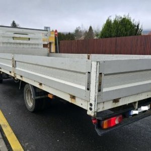 foto 3.5t valník 4.4m tupláky klima EUR4 repas motor Nissan Cabstar 35.13/2.5D