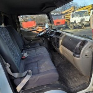 foto 3.5t valník 4.9x2.14m tupláky klima EUR4 repas motor Nissan Cabstar 35.13/2.5D